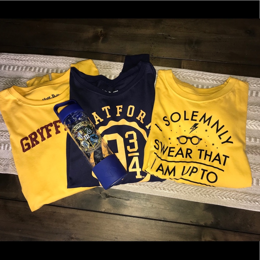 NEW Harry Potter fan bundle shirts water bottle